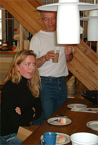 Anna fyller år, Robban kör Ferrari, nightvision och ordet körglädje får ny innebörd