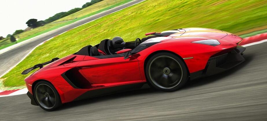 Lamborghini Aventador får targatak i kolfiber