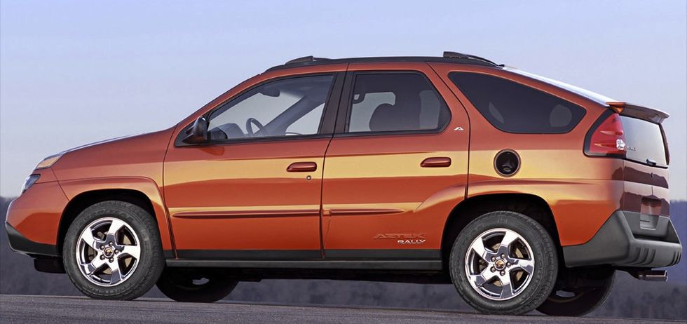 Hjälp oss utse snyggaste och fulaste bilen!