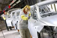 Seat fortsätter visa röda siffror