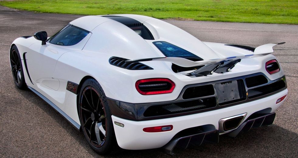 Koenigsegg vände vinst till förlust