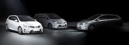 Första bilden på helt nya Toyota Auris kombi