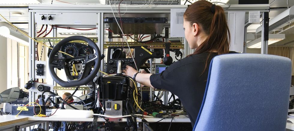 2 av 3 Saab-anställda har fått jobb