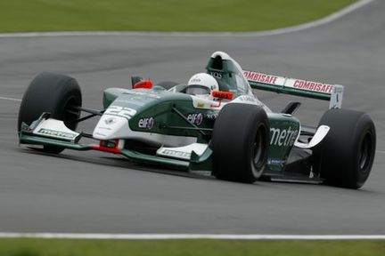 Svensk race-stjärna testar Nascar