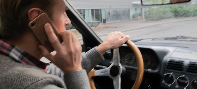 Så många använder telefonen bakom ratten