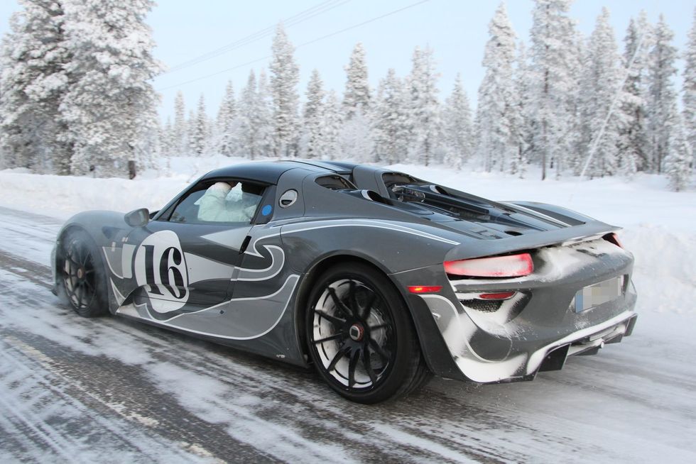 Spion: Porsche 918 Spyder på äventyr