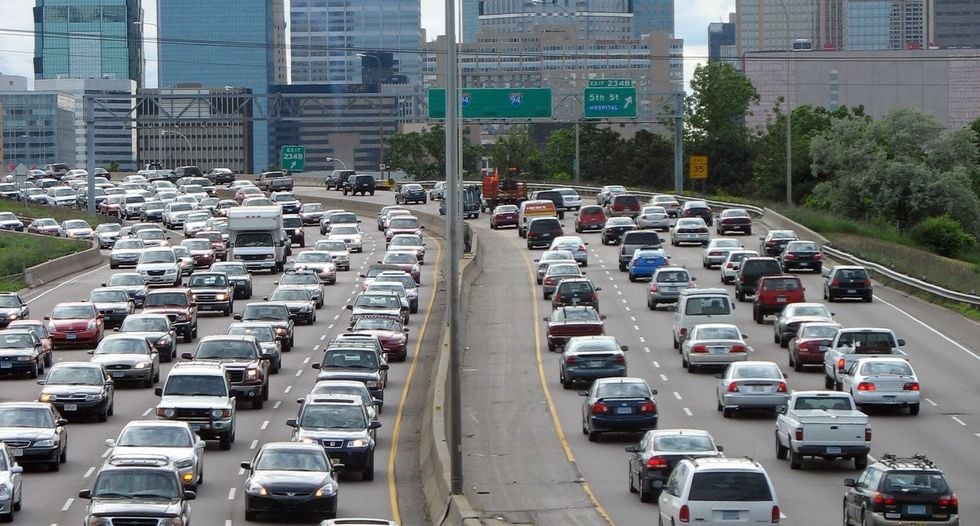 Fler hybridbilar behövs om EU ska nå koldioxidmål