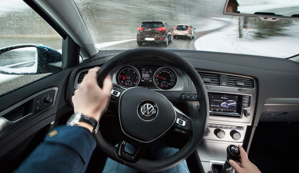 Han sågar Årets Bil: 