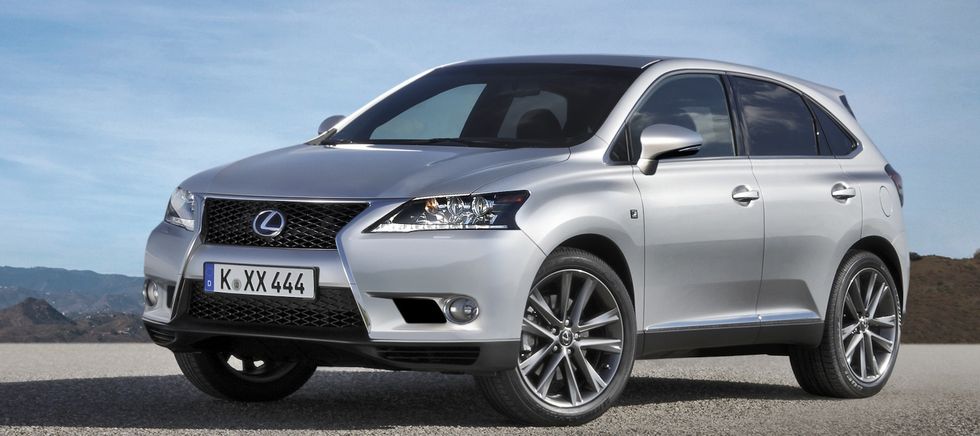 Lexus utmanar Audi med ny mini-crossover