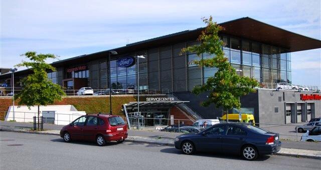 Läsarna tycker till om bilhandlarna