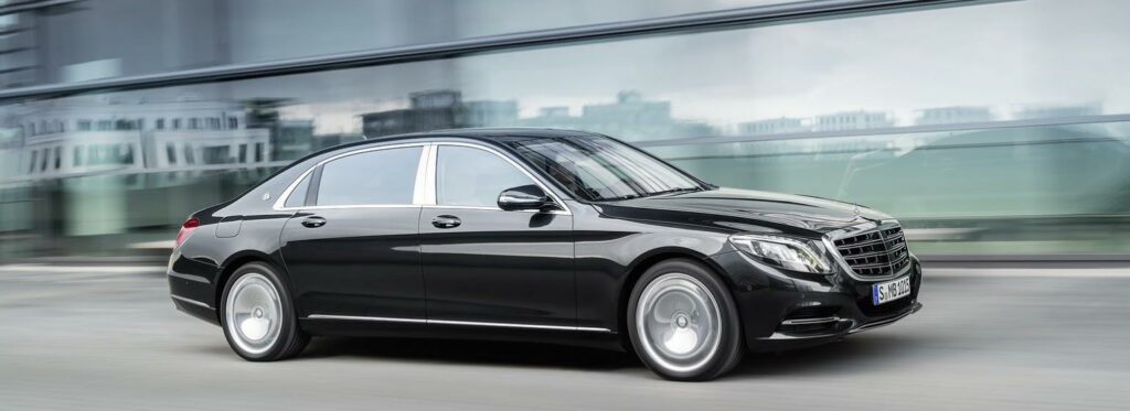 Så här ser alltså nya Mercedes-Maybach S 600 ut. Den ska locka rika köpare i framför allt USA och Kina.