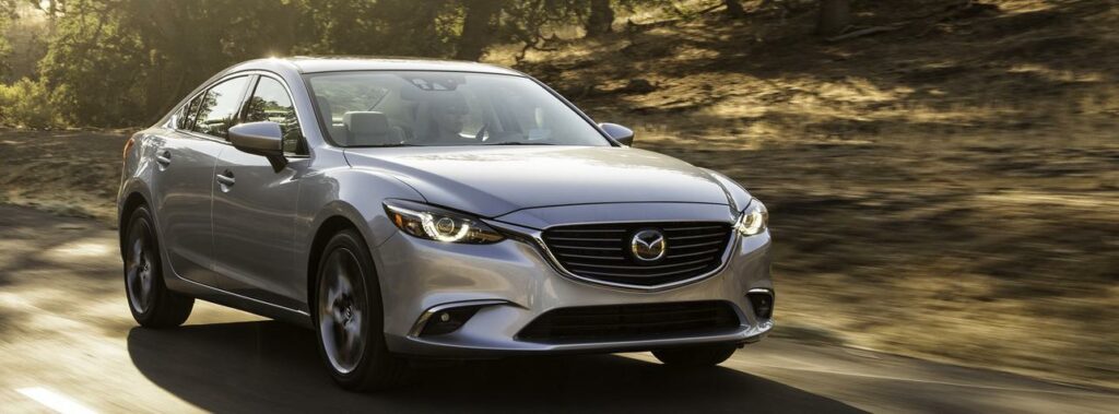 Ser du skillnaden? De största förändringarna sker på insidan. Mazda skriver särskilt i pressmaterialet för de ansiktslyfta modellerna att uppdateringarna är ett svar på önskemål från kunderna. Därför sänks ljudnivån med mellan 10 och 25 procent.