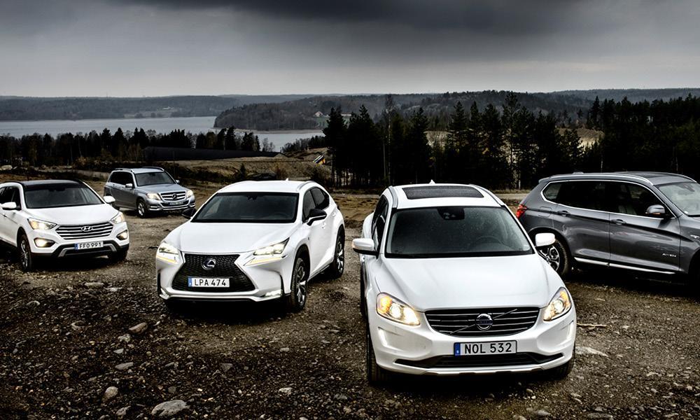 En grupp bilar parkerade på en backe. (AI text)