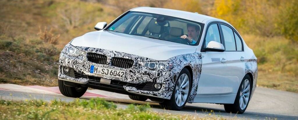 BMW 3-serie Plug-in hybrid prototype är en försmak av 3-serie eDrive, som ersätter ActiveHybrid 3. Bakom maskeringen döljer sig 3-serie facelift.