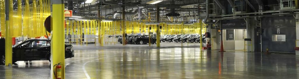 Produktionen av bilar har legat nere sedan maj månad. Ett fåtal anställda arbetar nu med underhåll och tillverkning av reservdelar.