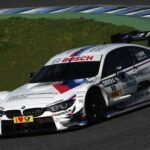 BMW M3 GT på en racerbana (AI text)