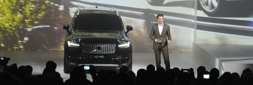 Presentationen av nya XC90 skedde under hösten 2014 och snart är de första bilarna på väg ut till handlarna. I USA kan XC90 bli en guldkalv, tack vare dollarkursen.