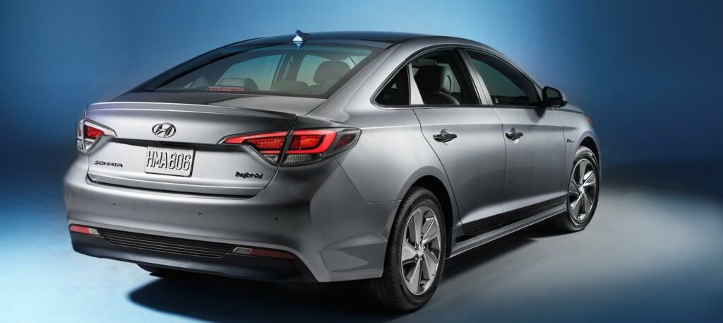 Hyundai Sonata PHEV har lågt luftmotstånd (0,24) som ska ge bättre räckvidd. ska säljas i USA, men senare kan även vi i Europa få en laddhybrid-Hyundai i form av i40.