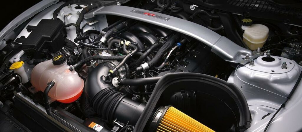 Mustang-modellen Ford GT350 har en helt ny V8-motor på 5,2 liter. Ska den bara få "leva" i två år – är det slut med V8:or 2017?