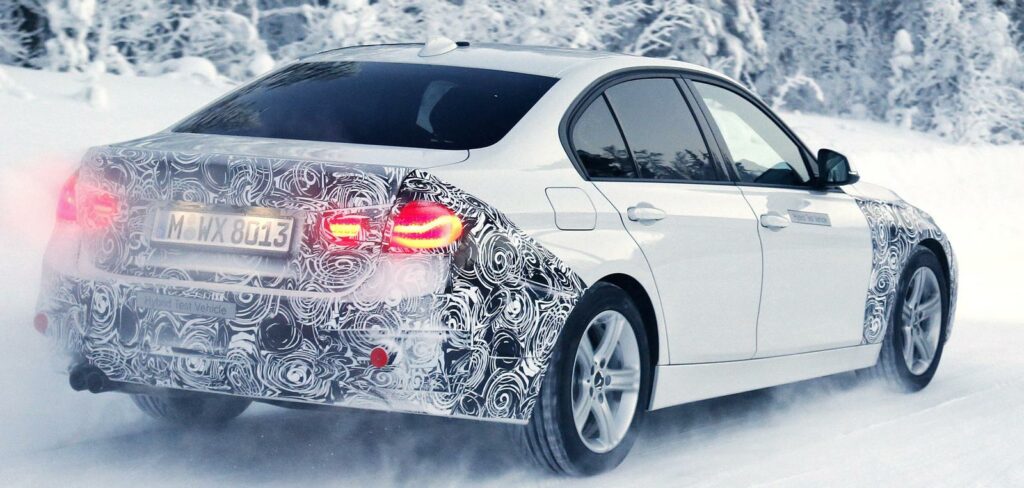 Att BMW planerar en facelift för 3-serien är förstås inte konstigt, eftersom konkurrenter som Mercedes C-klass och Volkswagen Passat redan lanserats i helt nya upplagor, samtidigt som premiären för helt nya Audi A4 närmar sig.