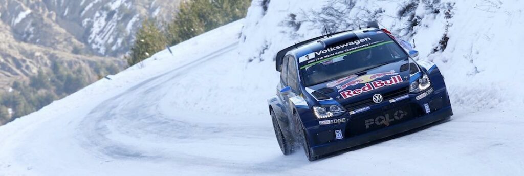 Monte Carlo bjöd som vanligt på alla underlag, från torr asfalt till snö. Sebastien Ogier, VW, vann premiären. Foto/Copyright: McKlein/LAT