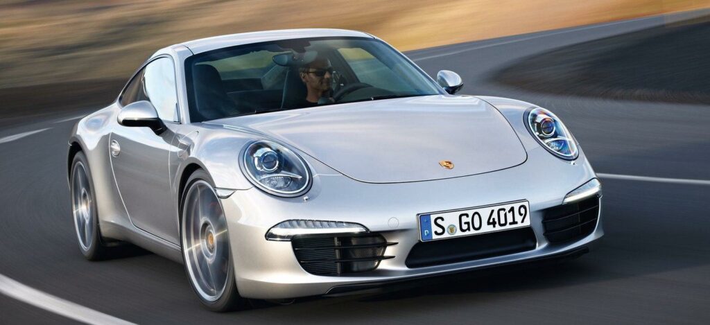 Tänk dig en fyradörrarsversion av Porsche 911 – ungefär så kommer nya elbilen 717 se ut, enligt uppgifter till Car Magazine.