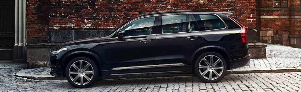 Ska den strama, sparsmakade designen falla expertjuryn på läppen? Eller blir det Citroën Cactus som får flest röster genom att våga vara annorlunda?