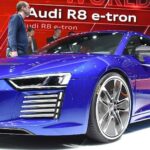 Audi R8 Tron utställd på Audi-standen på den asiatiska bilmässan. (AI text)