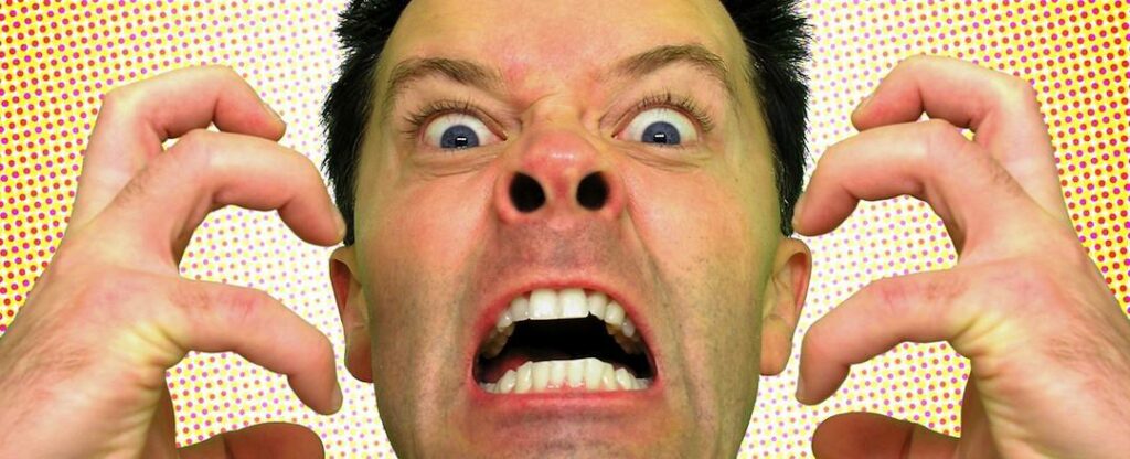 Har du lätt att bli irriterad över andras beteende i trafiken? Då är du inte ensam. Hälften över alla bilister retar sig över att andra inte använder blinkers.