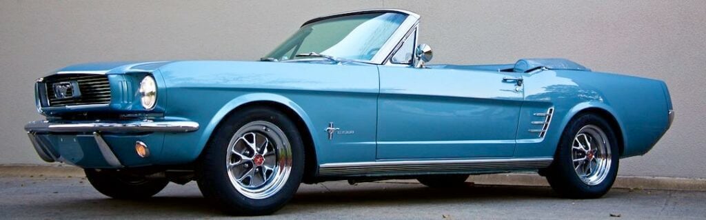 Så tjusig att man kan bli tårögd. Men du behöver inte gråta över alla bekymmer, under skalet är det en ny bil med modern teknik.