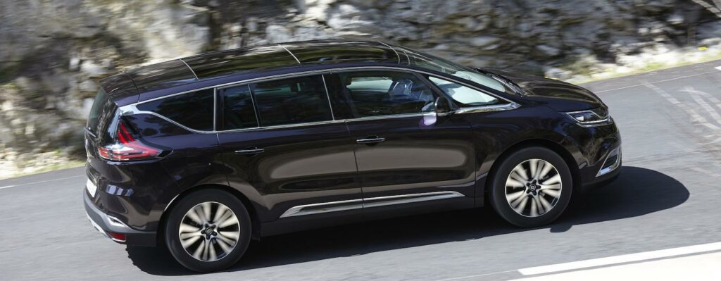 Renault Espace överger familjebussdesignen och ska nu kännas mer som en suv. Vi provkör – självklart i Frankrike.