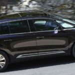 Renault Espace överger familjebussdesignen och ska nu kännas mer som en suv. Vi provkör – självklart i Frankrike.