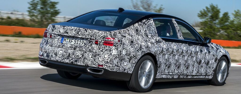 Mer än så här vill inte BMW visa av 7-seriedesignen innan det är dags för premiär i höst.