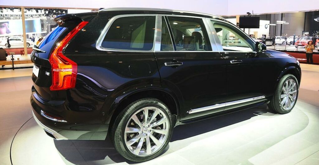 Nya generationen Volvo XC90 premiärvisas i Shanghai just nu. Lyxiga versioner ska locka direktörskunderna.