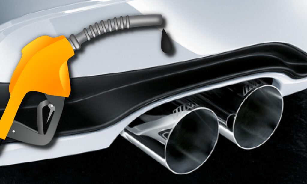 En bil fyller på med bensin. (AI text)