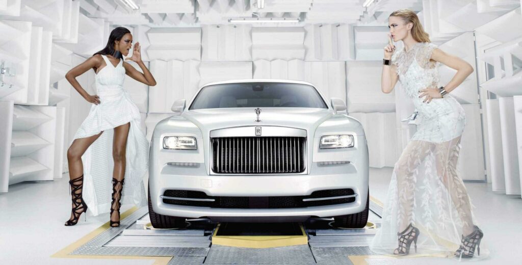 "Hallå där borta, vad gör vi här egentligen?" "Tyst, vi får ju betalt!"