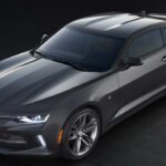 Nya Chevrolet Camaro visades upp under lördagkvällen och börjar säljas i Europa 2016. GM skryter mycket om den förbättrade aerodynamiken och den lägre tjänstevikten i pressmaterialet – jämfört med gamla Camaro är viktbesparingen omkring 90 kil