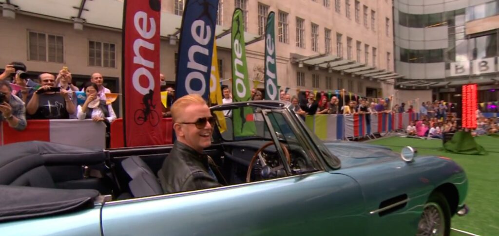 "Jag tyckte den senaste säsongen av Top Gear var fantastisk. Ett dåligt Top Gear-avsnitt är bättre än det mesta på tv och jag kommer inte ihåg ett dåligt Top Gear-avsnitt. Jag älskade programmet precis som det var, jag är den i världen som minst av allt vill att det ska förändras", sa Chris Evans i onsdagens intervju.