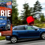 BMW X3 M Sport kör nerför en bergväg. (AI text)
