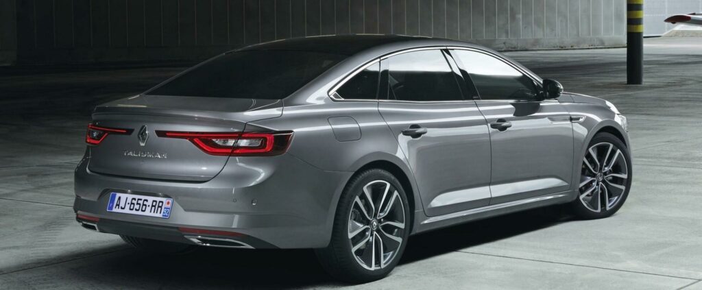 Renault Laguna såldes i drygt 5.200 exemplar under årets fem första månader, och syskonmodellen Latitude såldes i bara 58 (!) exemplar. Som jämförelse sålde Volkswagen nästan 90.000 exemplar av Passat. Ersättaren Talisman ska lyfta försäljningssiffrorna.