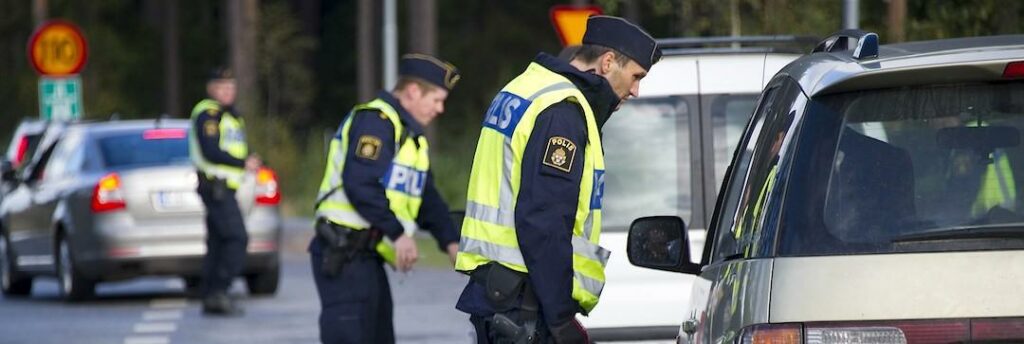 Den danska metoden att undkomma fortkörningsböter fungerar även i Norge – och i Sverige.