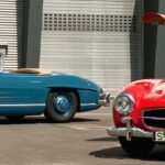 Några autentiska bilder på de två bilarna har vi tyvärr inte. Men här har vi en roadster och en coupé av 300 SL.