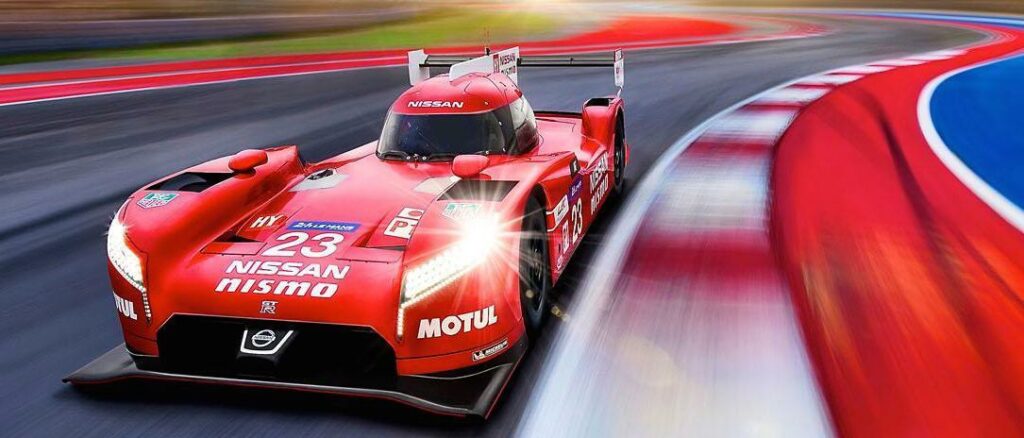 "Vi vet att ni kommer bli besvikna", säger motorsportchefen.