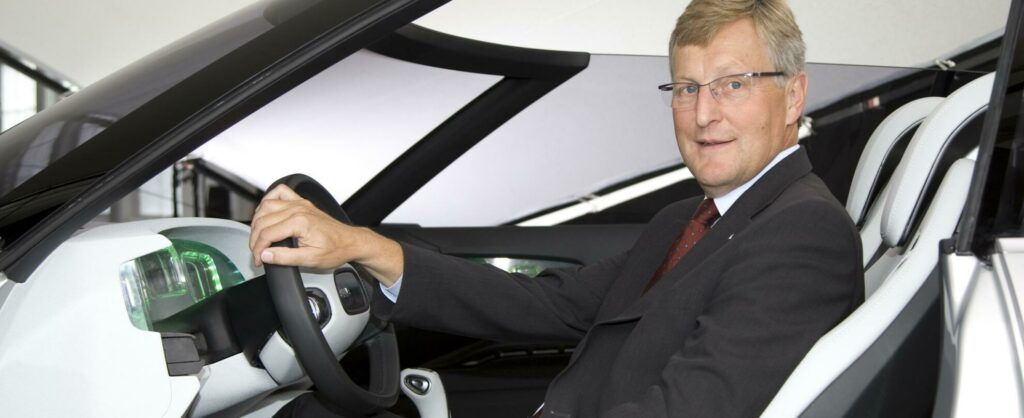 Jan Åke Jonsson var vd på Saab Automobile mellan 2005 och 2011. Brotten som han åtalas för ska ha skett 2011.