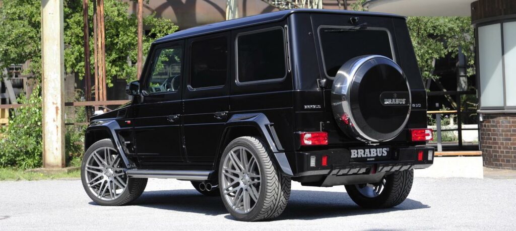 Den här bråkar du inte med om du inte har en väldigt seriös sportbil. Tjänstevikt på över 2,5 ton och 0–100 km/h på fyra sekunder!