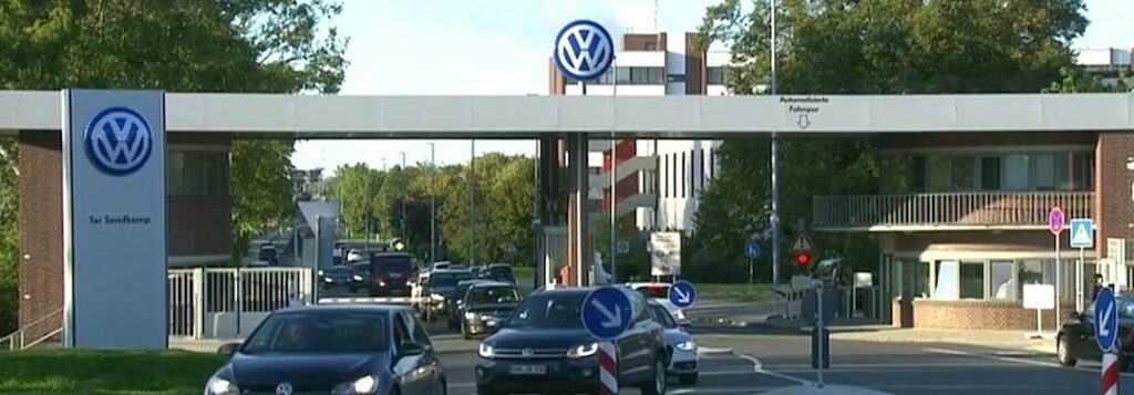 Bilbyggarna i Wolfsburg fick tuffa besked under förmiddagen. Besparingar måste till, kanske även hos personalen.