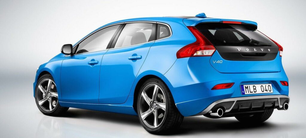 Fem år efter premiären ska Volvo lansera en helt ny generation V40. Det kommer också en suv-version med namnet XC40.