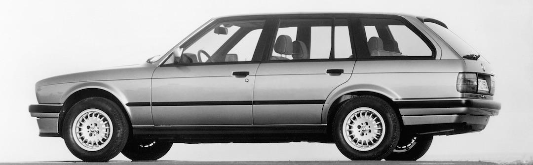 Från och med 1988 gick det att få fyrhjulsdrift i kombimodellen 325iX Touring och 1991 lanserades BMW 525iX.