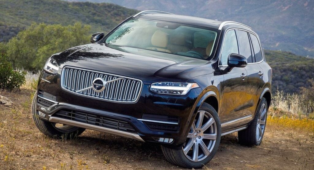 Motor Trend hyllar hybriddrivlinan i XC90 T8, men det var T6-versionen som vann titeln Årets suv. T8-modellen hann inte levereras till tävlingen i tid.