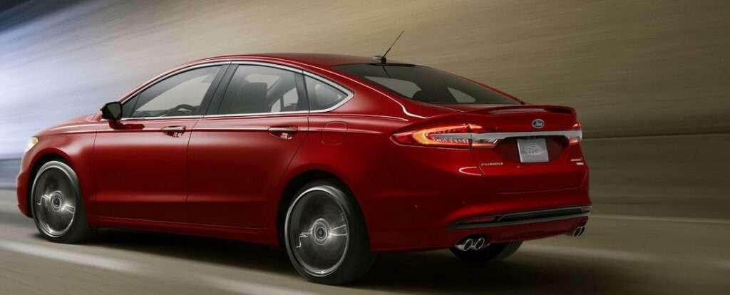 Fyra avgasrör på en familje-Ford? Javisst, här kommer nya Fusion Sport som förhoppningsvis också ska släppas i Europa.